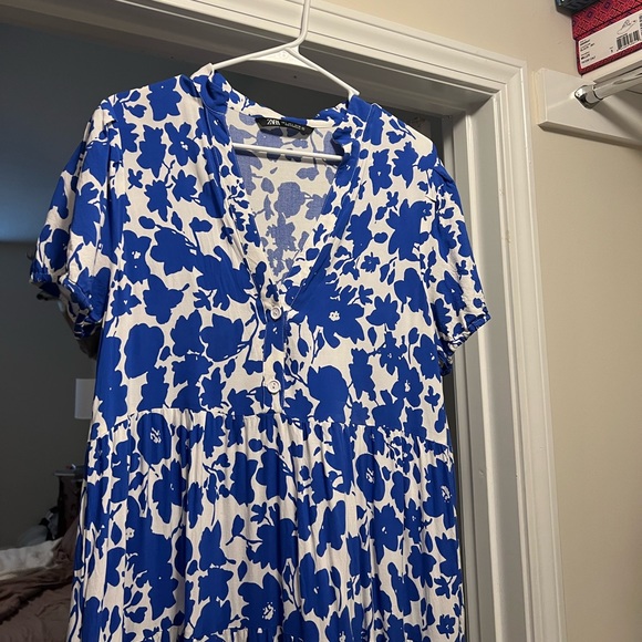 Zara blue floral midi dress - Picture 3 of 3